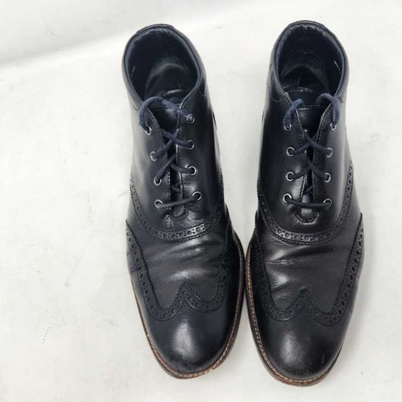 Men\'s 10 Cole Haan Liam semi wing-tip chukka boots in black leather C11052 main image 11